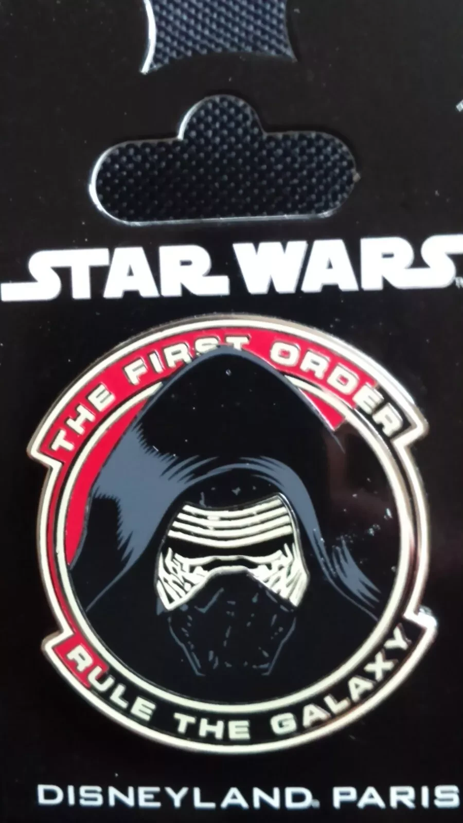 Rare Pins disney Disneyland Paris Star Wars Medaillon Portrait Kylo Ren